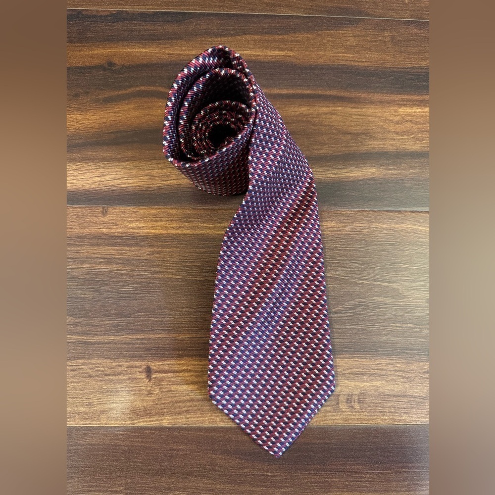 LORD & TAYLOR Vintage Red Silk Necktie
